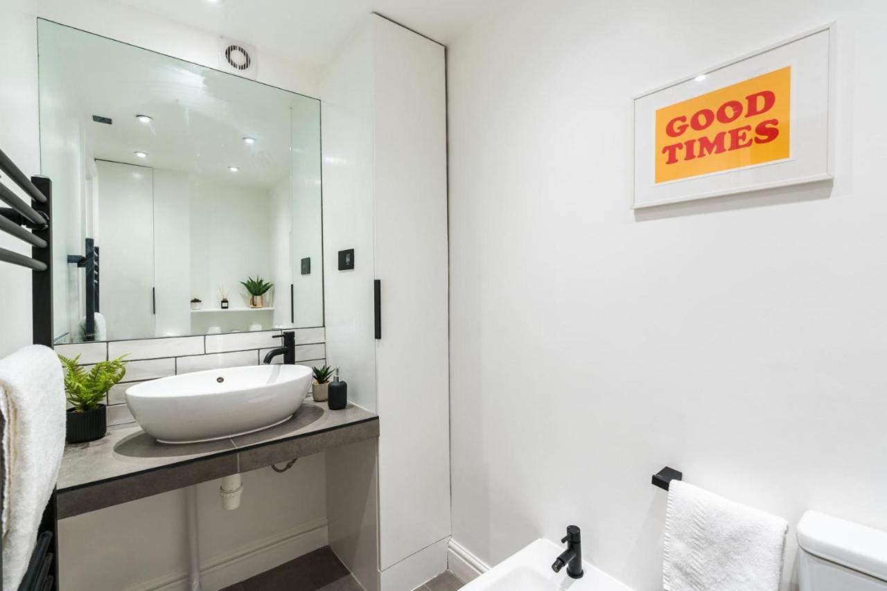 Apartament Stunning 3bd Riverside Flat Communal Roof Terrace *