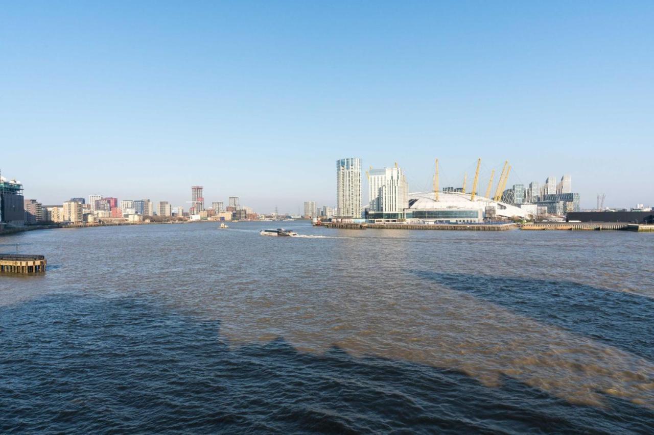 Stunning 3bd Riverside Flat Communal Roof Terrace * Londra